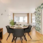 Chaleureux, Lumineux Et Confortable F2 Renove En Plein Coeur De