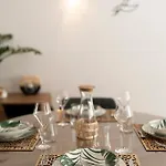 Appartement Chaleureux, Lumineux Et Confortable F2 Renove En Plein Coeur De *